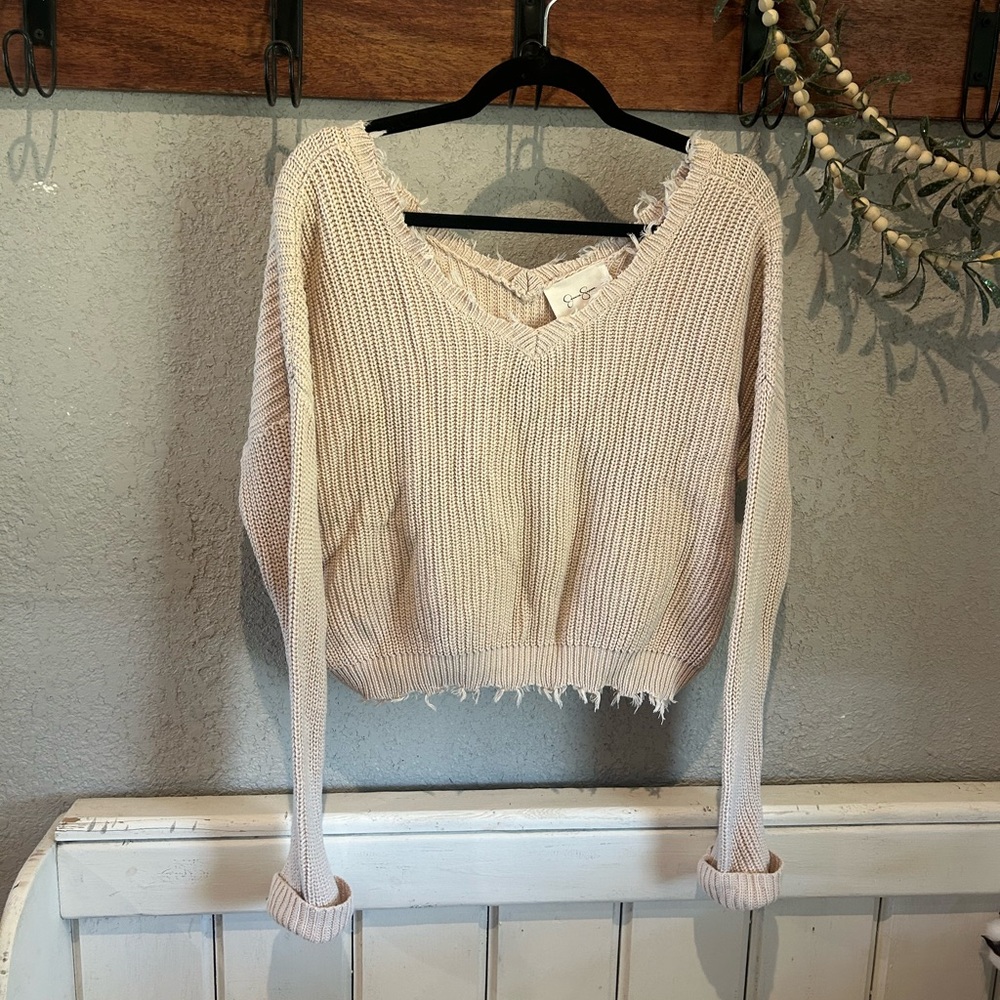 Jessica Simpson Cream V-Neck Sweater Size Medium